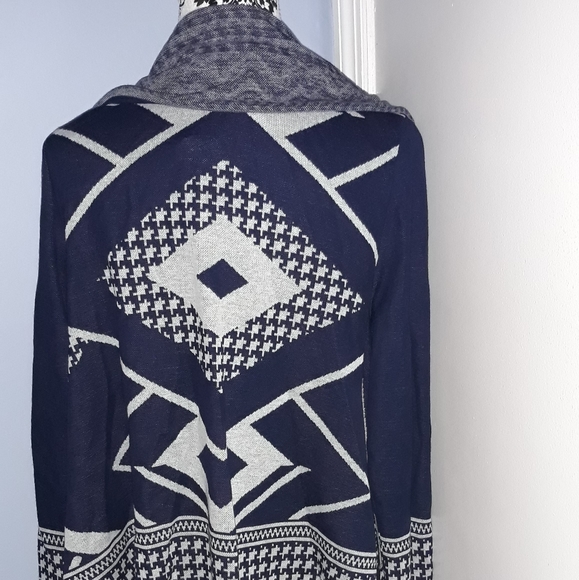 Dana Buchman Novelty Poncho - Picture 4 of 4